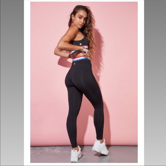 sommer ray in yoga pants